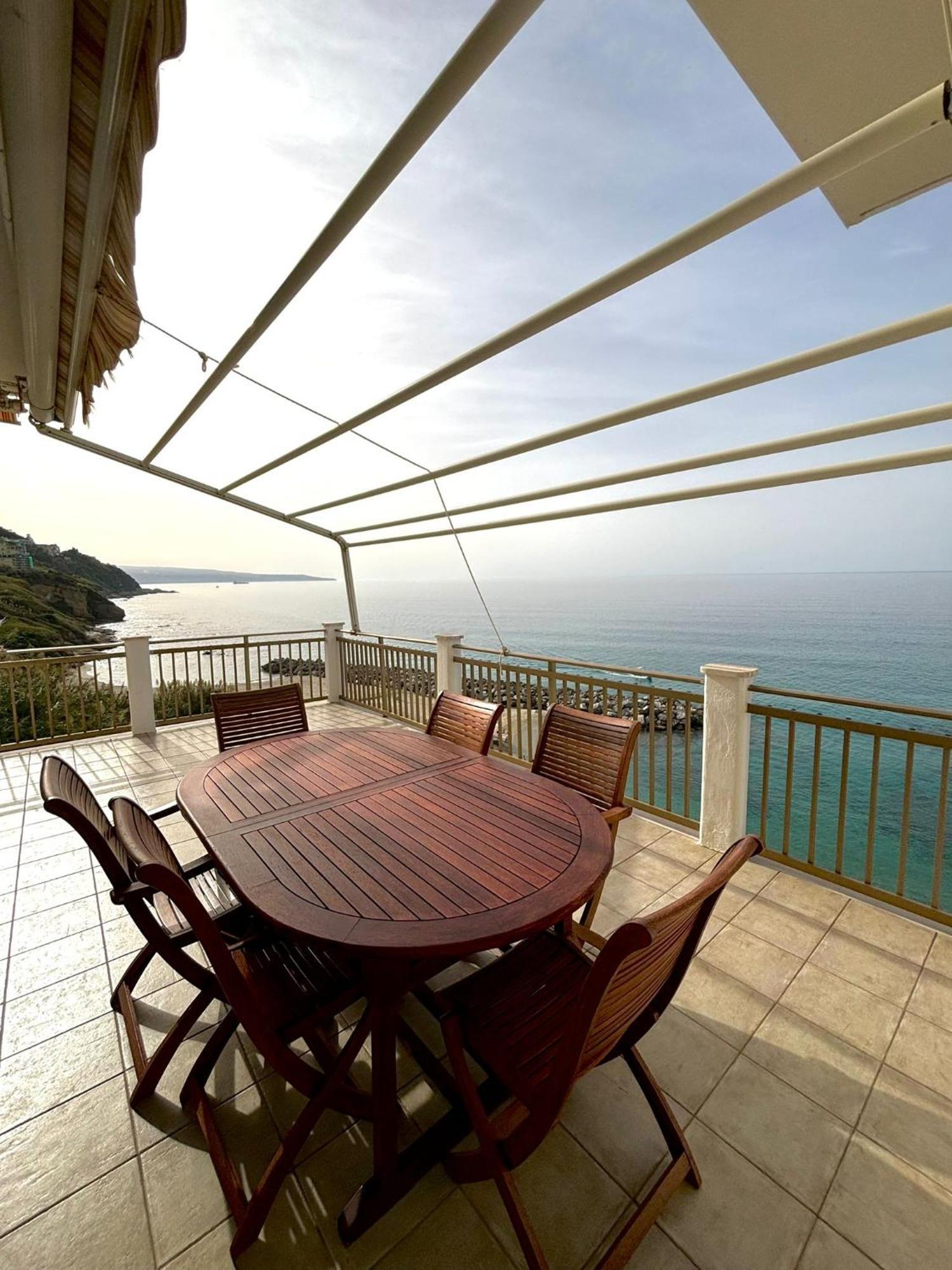 Terrazza Sul Mare Apartment Пицо Екстериор снимка